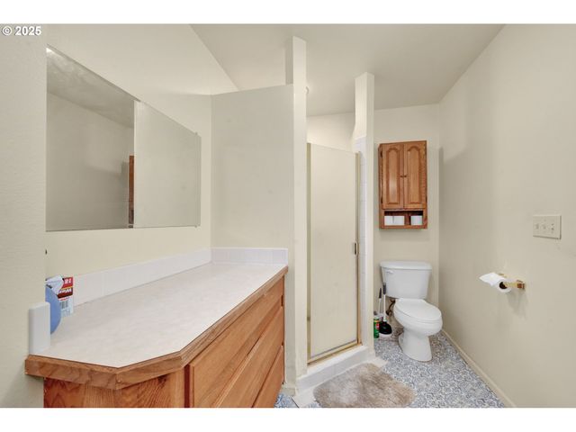 445 KALAPUYA Way, Cottage Grove, OR 97424