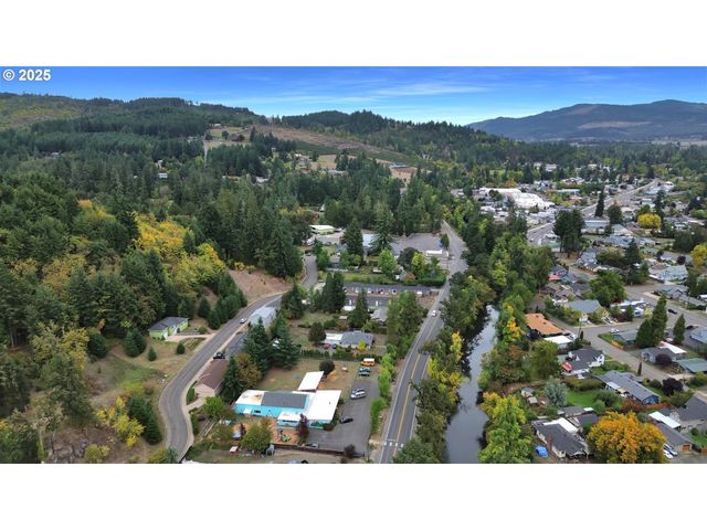 445 KALAPUYA Way, Cottage Grove, OR 97424