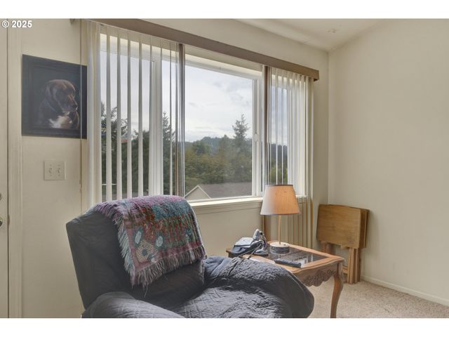 445 KALAPUYA Way, Cottage Grove, OR 97424