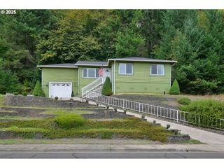 445 KALAPUYA Way, Cottage Grove, OR 97424