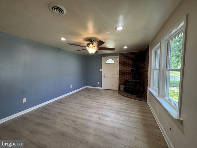 422 HOWELL DR, New Castle, DE 19720
