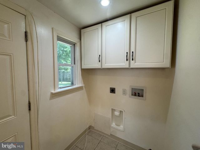 422 HOWELL DR, New Castle, DE 19720
