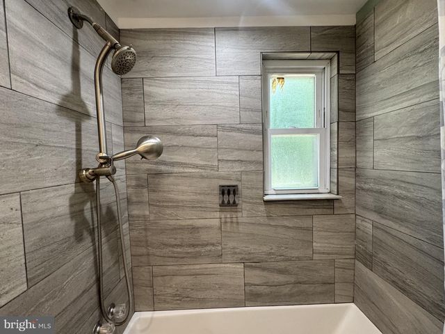 422 HOWELL DR, New Castle, DE 19720