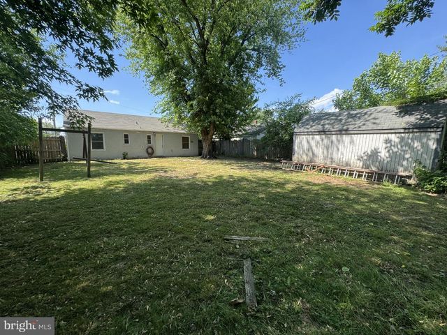 422 HOWELL DR, New Castle, DE 19720