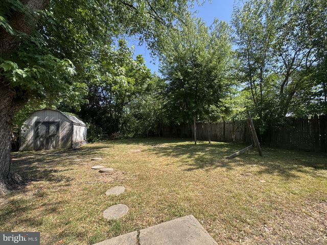 422 HOWELL DR, New Castle, DE 19720