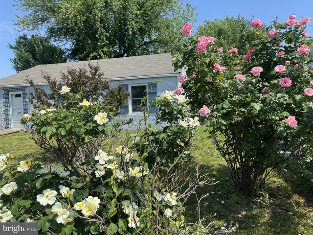 422 HOWELL DR, New Castle, DE 19720
