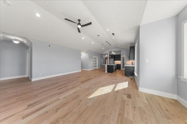 217 Gato RD, Cedar Creek, TX 78612