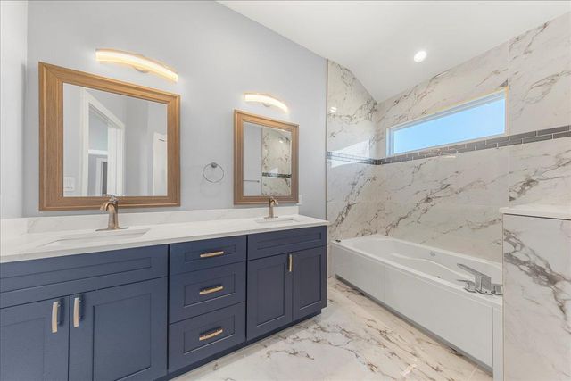 217 Gato RD, Cedar Creek, TX 78612