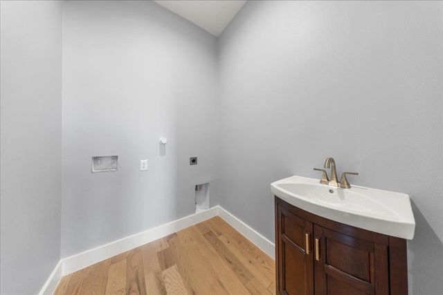 217 Gato RD, Cedar Creek, TX 78612