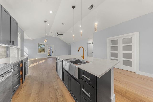 217 Gato RD, Cedar Creek, TX 78612