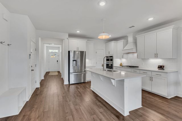 4076 Magnolia Farms Dr, Hermitage, TN 37076