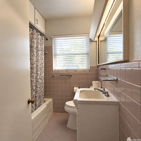 311 Karen Ln, San Antonio, TX 78209
