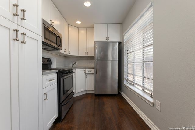 311 Karen Ln, San Antonio, TX 78209