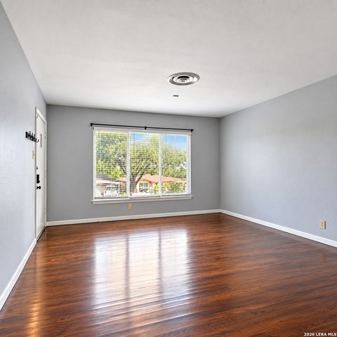 311 Karen Ln, San Antonio, TX 78209
