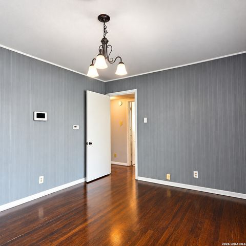 311 Karen Ln, San Antonio, TX 78209