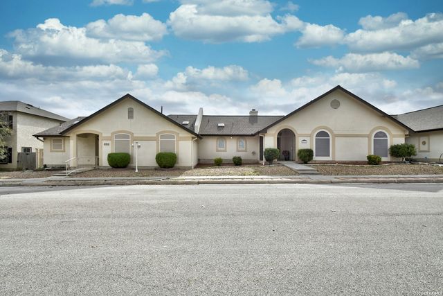 5824 GRANDWOOD DR, San Antonio, TX 78239