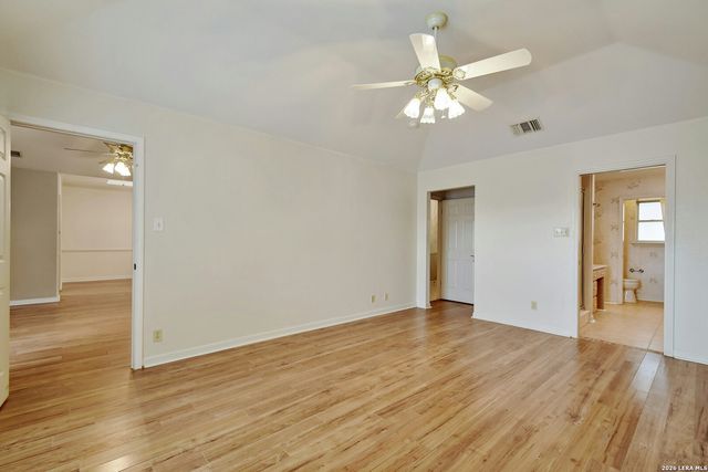 5824 GRANDWOOD DR, San Antonio, TX 78239