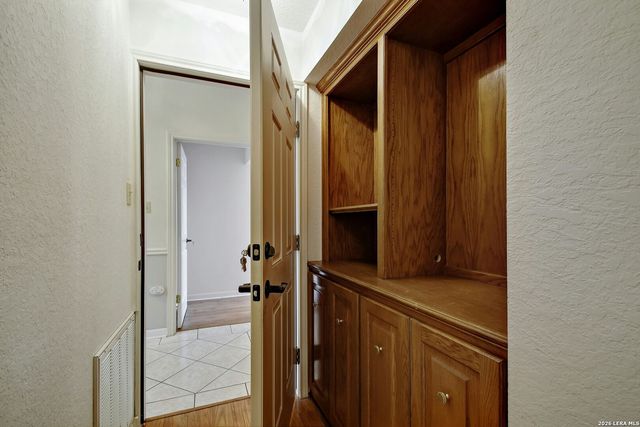 5824 GRANDWOOD DR, San Antonio, TX 78239