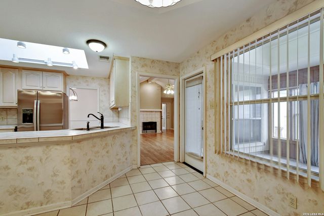 5824 GRANDWOOD DR, San Antonio, TX 78239