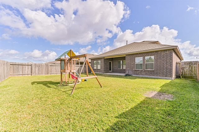 11422 34th Avenue N, Texas City, TX 77591