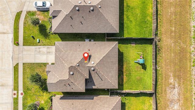 11422 34th Avenue N, Texas City, TX 77591