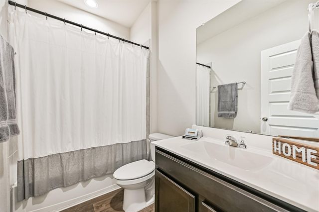 11422 34th Avenue N, Texas City, TX 77591