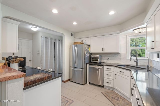 300 Country Club Drive, Reno, NV 89509
