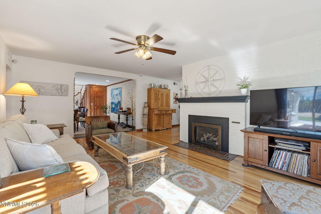 Image 11 of property listing at 300 Country Club Drive, Reno, NV 89509