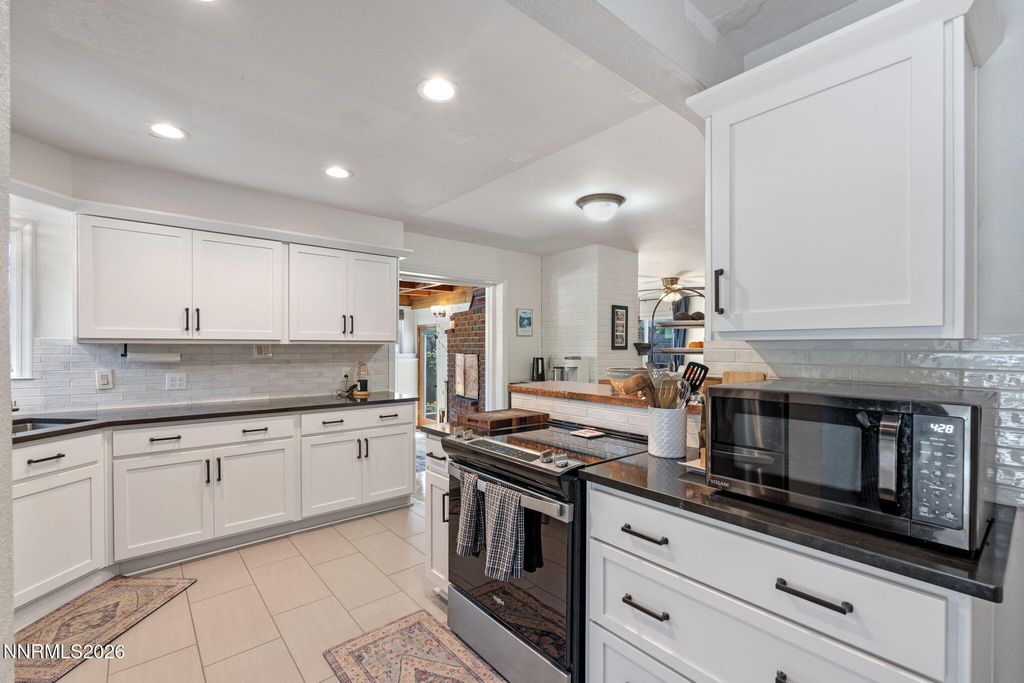 Image 17 of property listing at 300 Country Club Drive, Reno, NV 89509