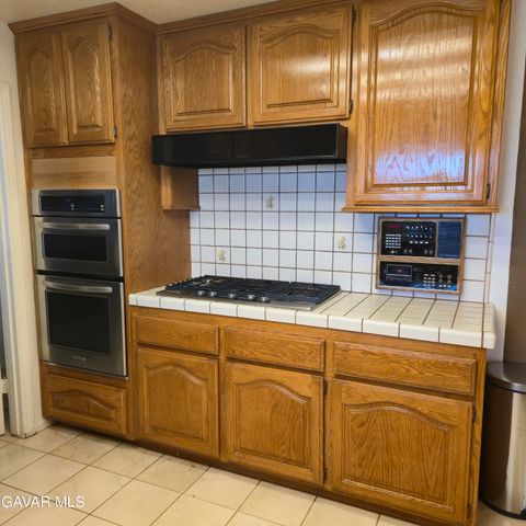 6789 W A, Rosamond, CA 93560