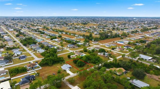 618 JACARANDA PARKWAY E, Cape Coral, FL 33909