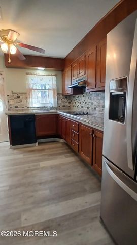 280B Kingston Court 2001, Lakewood, NJ 08701