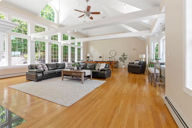 127 Hooksett Road, Auburn, NH 03032