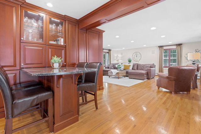 127 Hooksett Road, Auburn, NH 03032