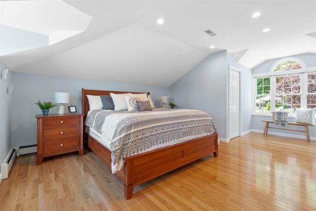 127 Hooksett Road, Auburn, NH 03032