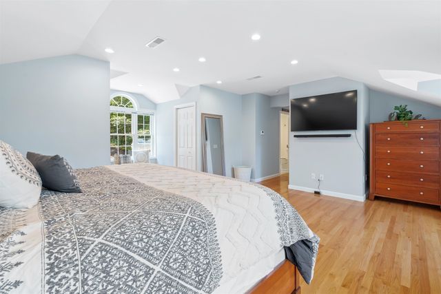 127 Hooksett Road, Auburn, NH 03032