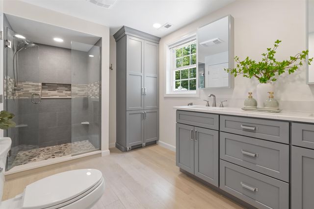 127 Hooksett Road, Auburn, NH 03032