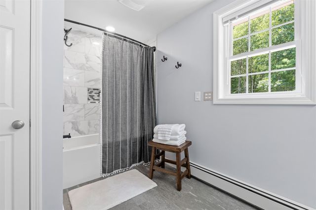 127 Hooksett Road, Auburn, NH 03032