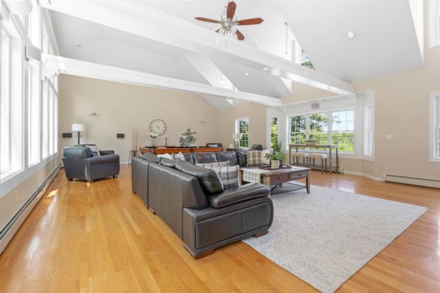 127 Hooksett Road, Auburn, NH 03032