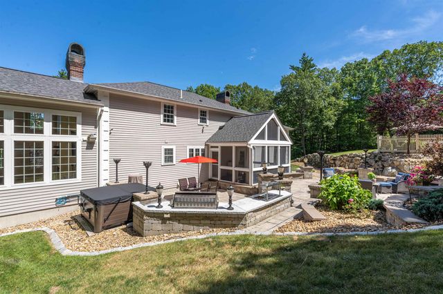 127 Hooksett Road, Auburn, NH 03032