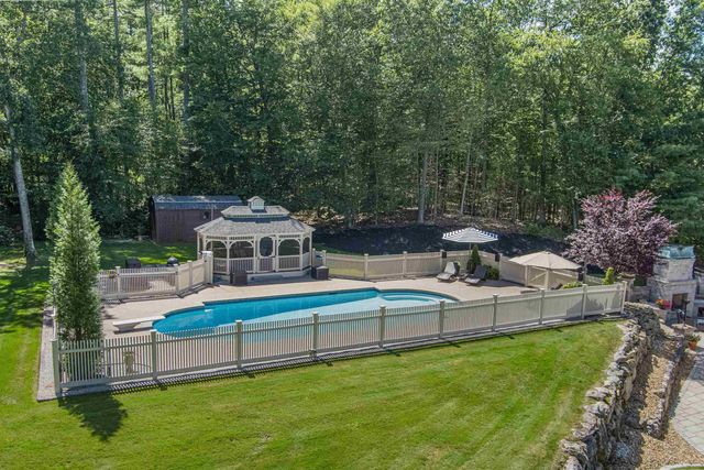 127 Hooksett Road, Auburn, NH 03032