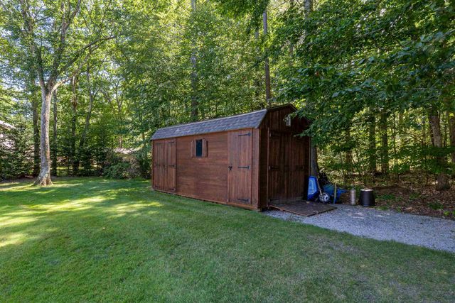 127 Hooksett Road, Auburn, NH 03032