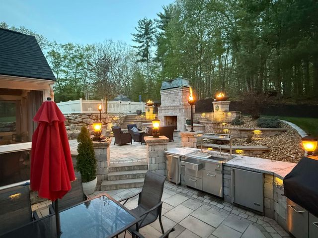 127 Hooksett Road, Auburn, NH 03032
