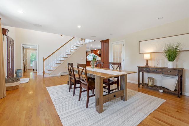 127 Hooksett Road, Auburn, NH 03032