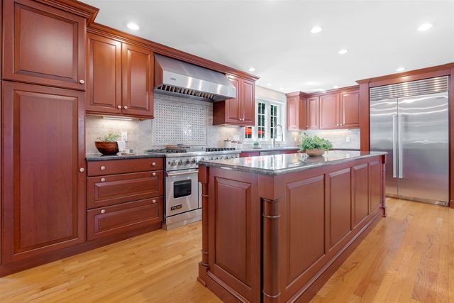127 Hooksett Road, Auburn, NH 03032