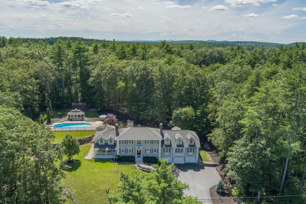 127 Hooksett Road, Auburn, NH 03032