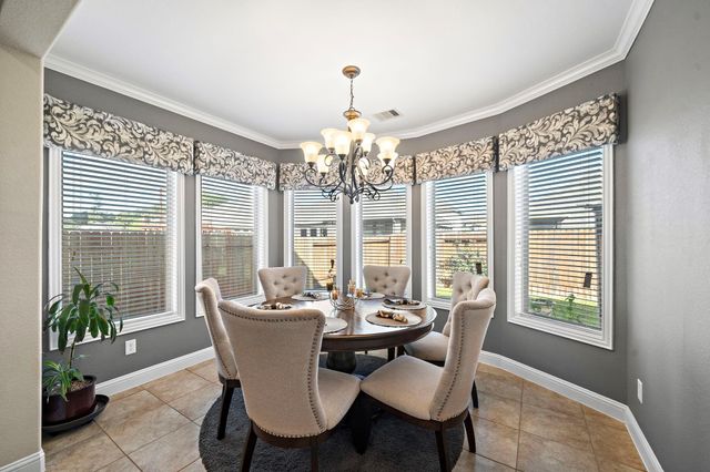 9610 Lochampton Drive, Tomball, TX 77375