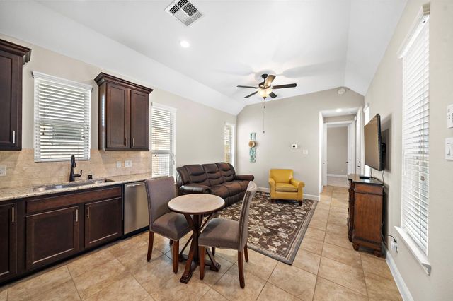 9610 Lochampton Drive, Tomball, TX 77375