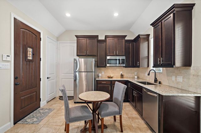 9610 Lochampton Drive, Tomball, TX 77375