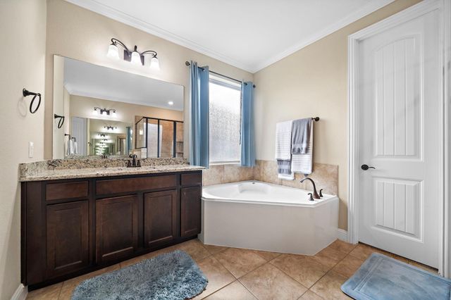 9610 Lochampton Drive, Tomball, TX 77375